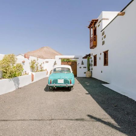 Casa Emblematica Garaday Lanzarote Guest House Tinajo Exterior photo
