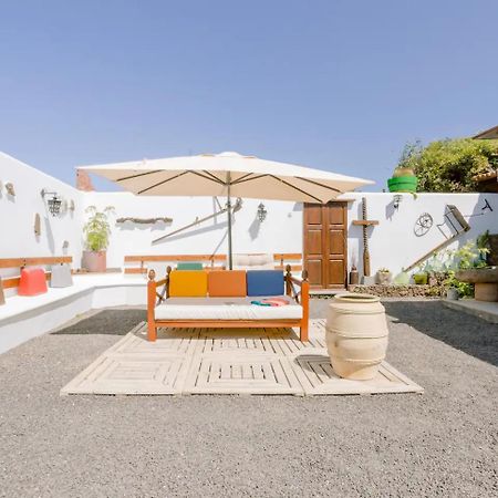 Casa Emblematica Garaday Lanzarote Guest House Tinajo Exterior photo