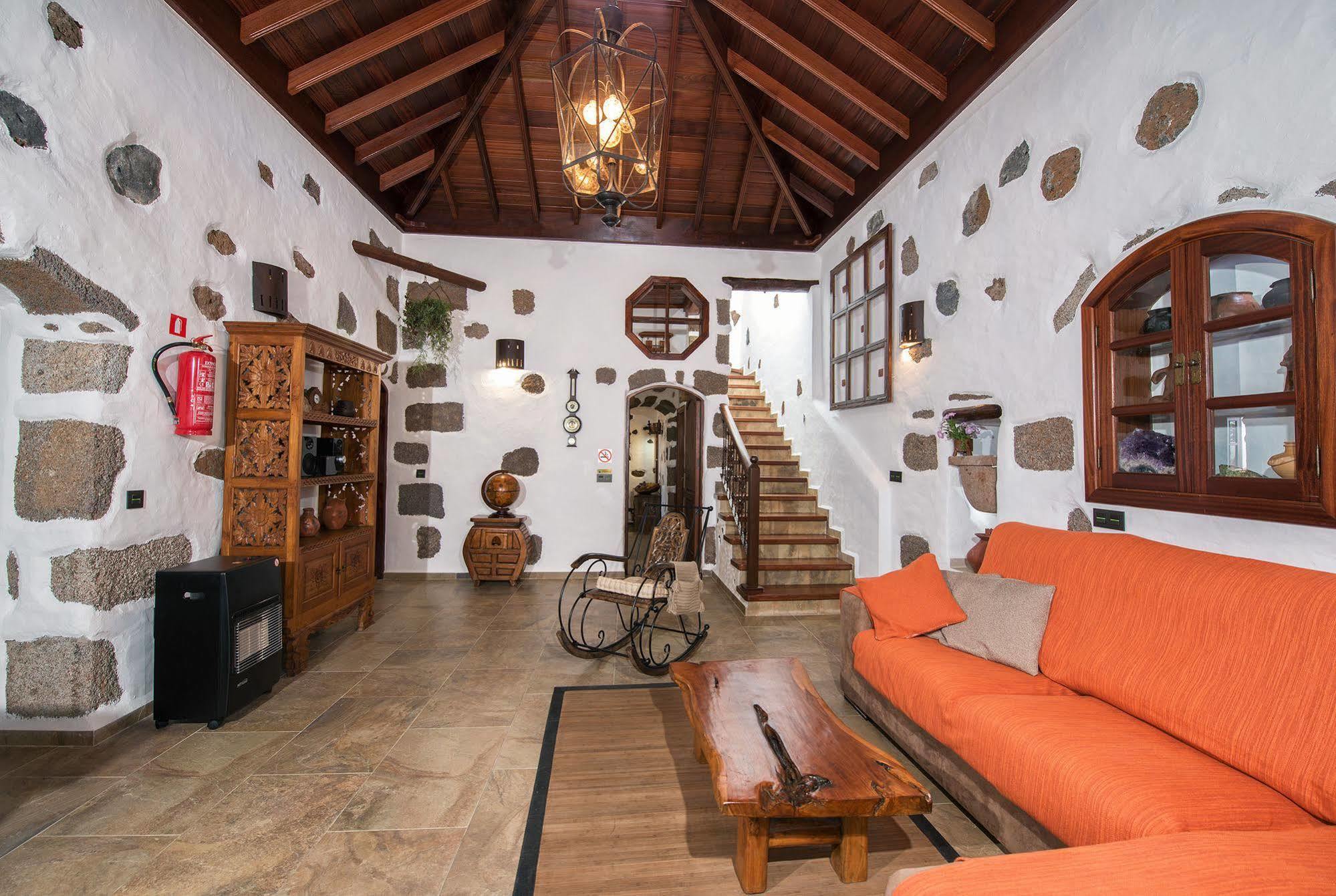 Casa Emblematica Garaday Lanzarote Guest House Tinajo Exterior photo