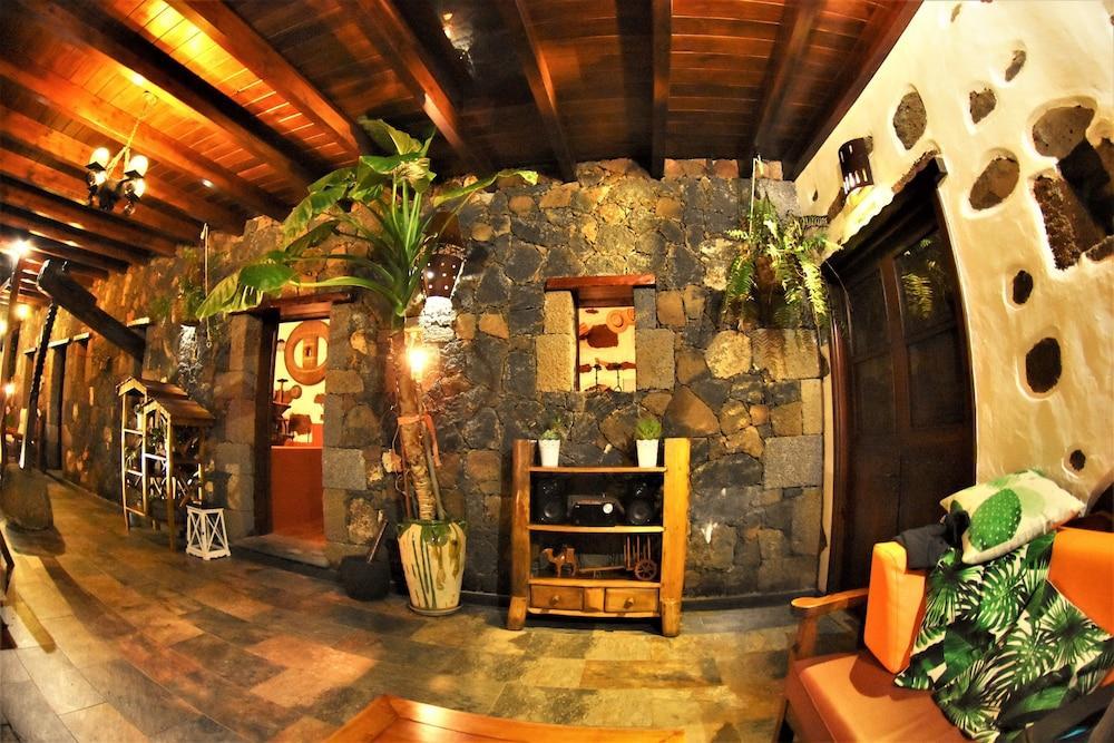 Casa Emblematica Garaday Lanzarote Guest House Tinajo Exterior photo